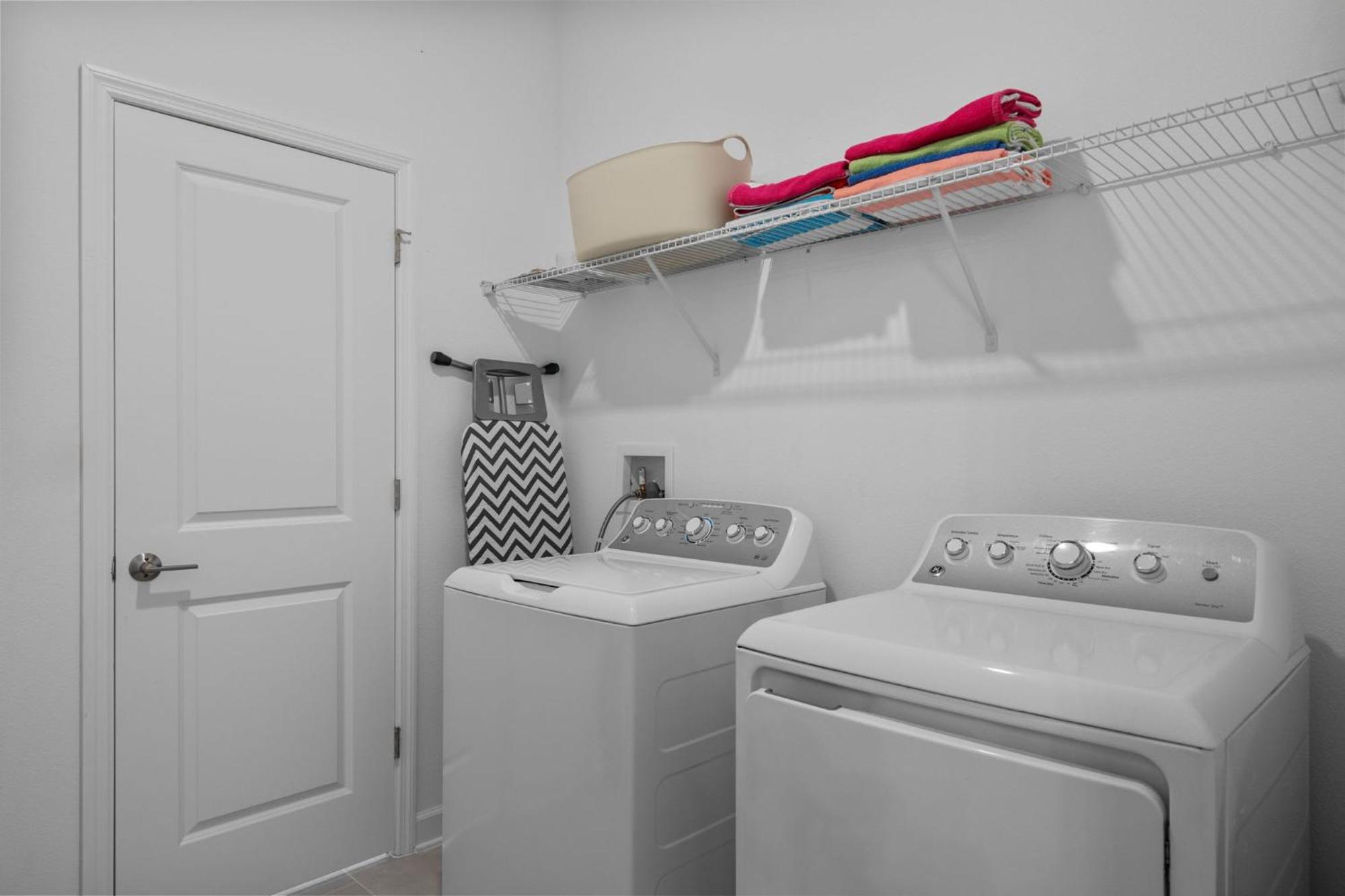 5bedroom Cozy Close To *