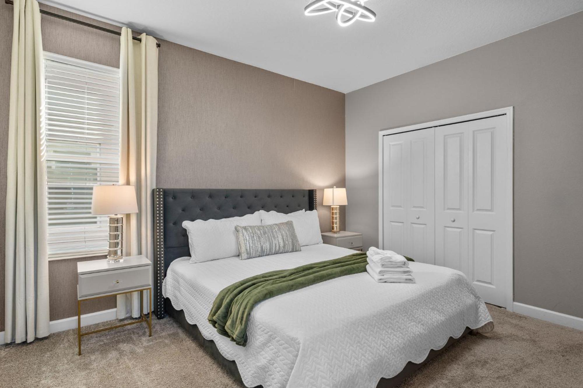 5bedroom Cozy Close To